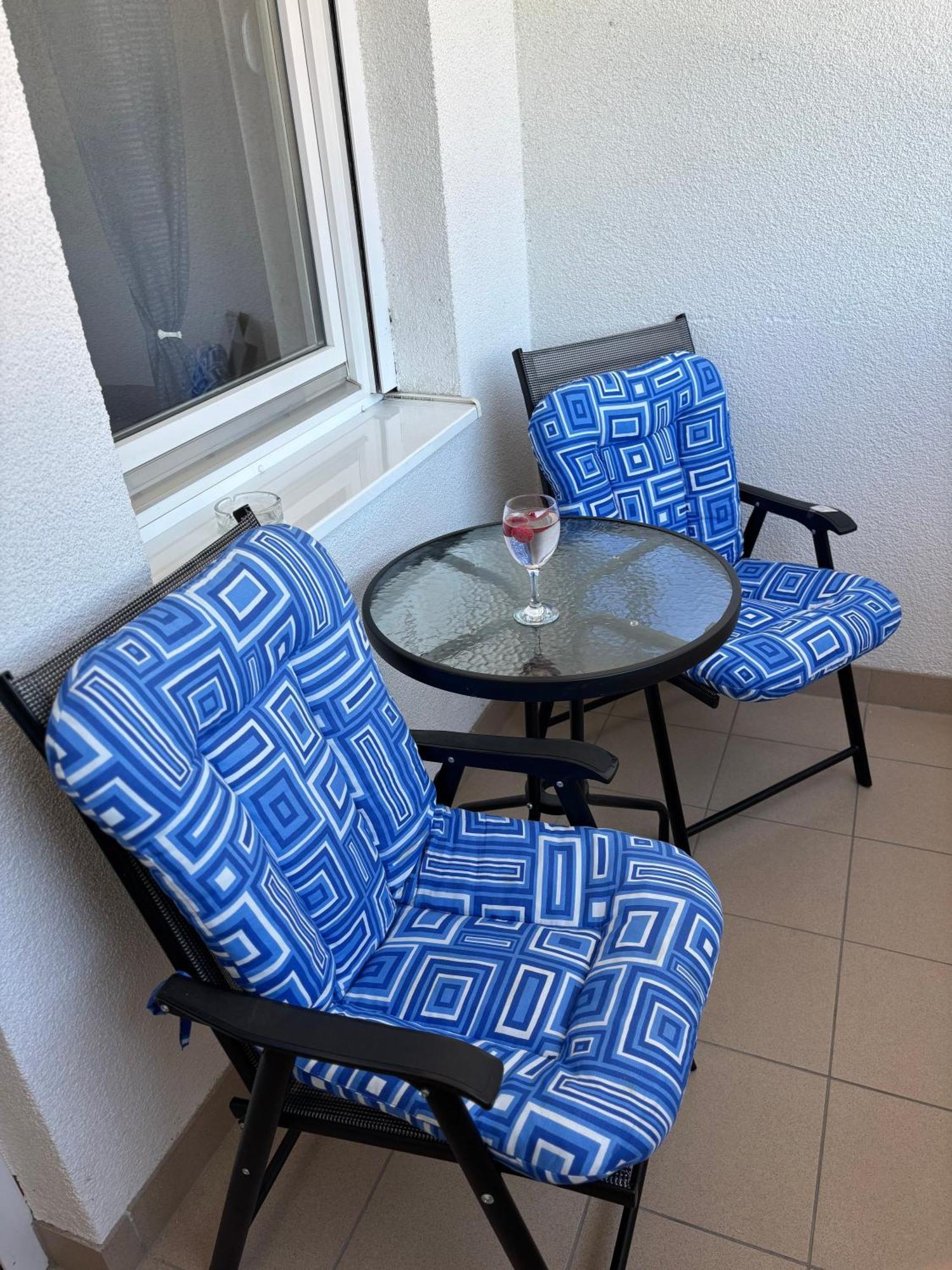 Adi Apartment