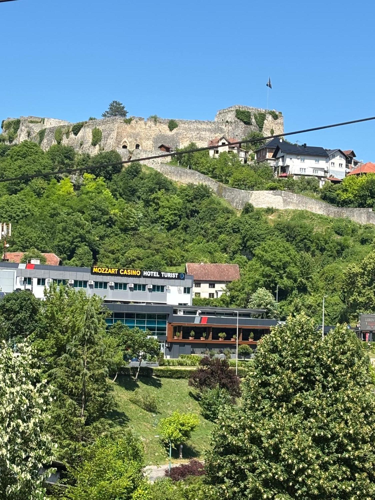 Apartman Adi